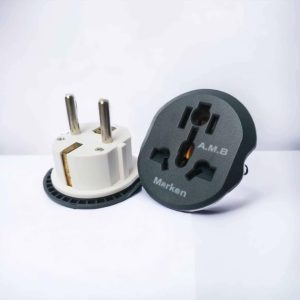Adaptateur Plat Universel – Compact & Compatible Monde Entier